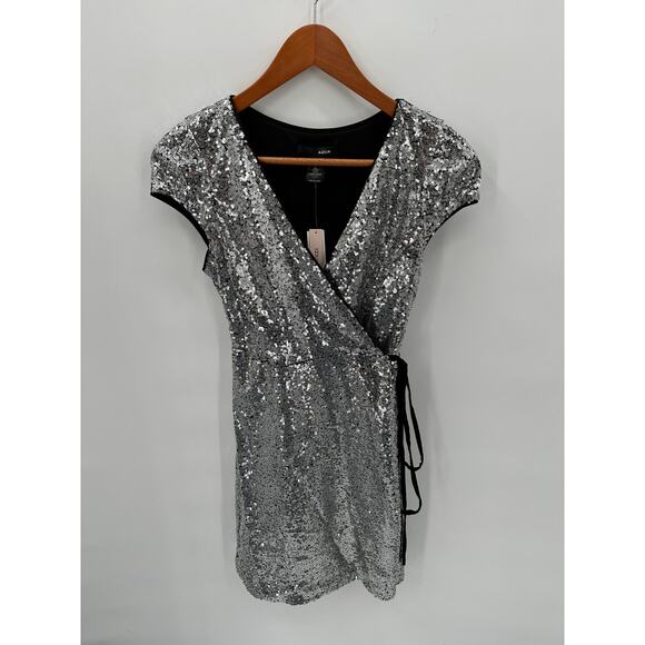 AQUA NWT Silver Sequin Mini Party Cocktail Wrap Dress // S - Picture 3 of 15